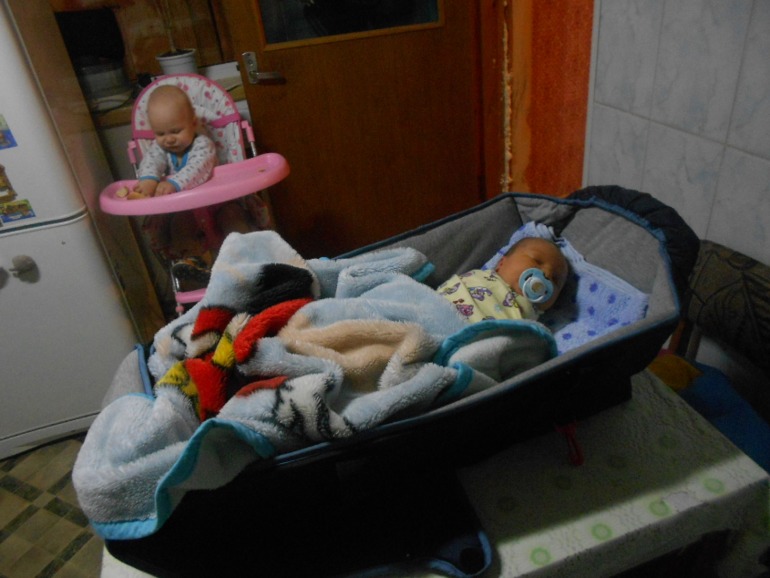 Мои детки! Кирилл 3 года 7 месяцев, и мои погодки Артем год и месяц и Полина 25 дней!