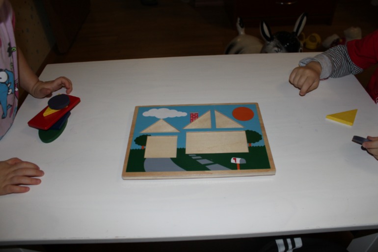 Хорошая развивающая игрушка