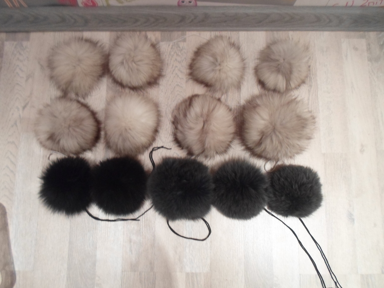 Меховые помпошки м. Молодежная