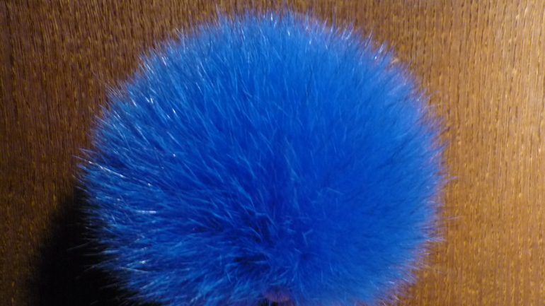 Меховые помпоны на любой вкус! Песец, Енот, Кролик.