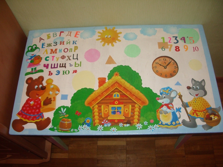 Столик для сынишки.