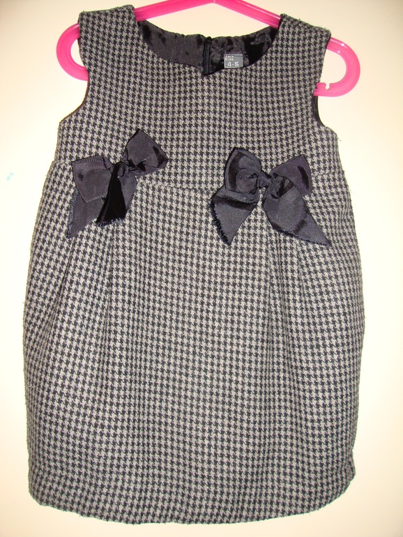 Одежда для девочки 3-5 лет Б/У. В хорошем состоянии.