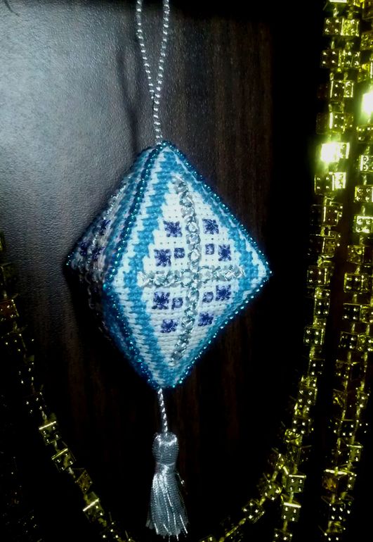 Елочная игрушка "Морозные узоры".