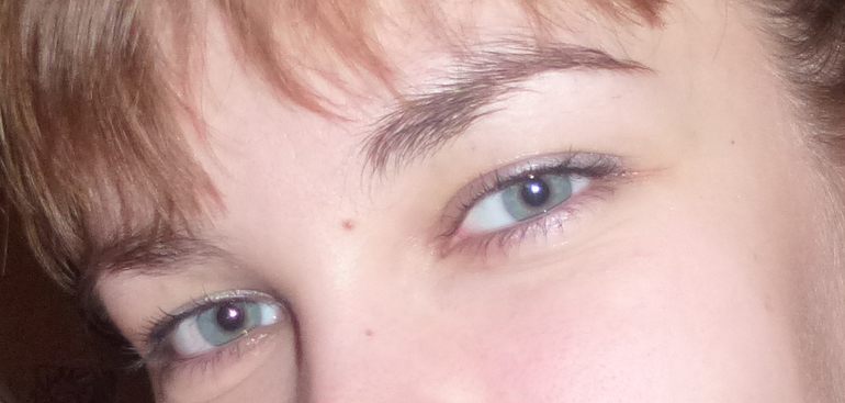 коррекция бровей