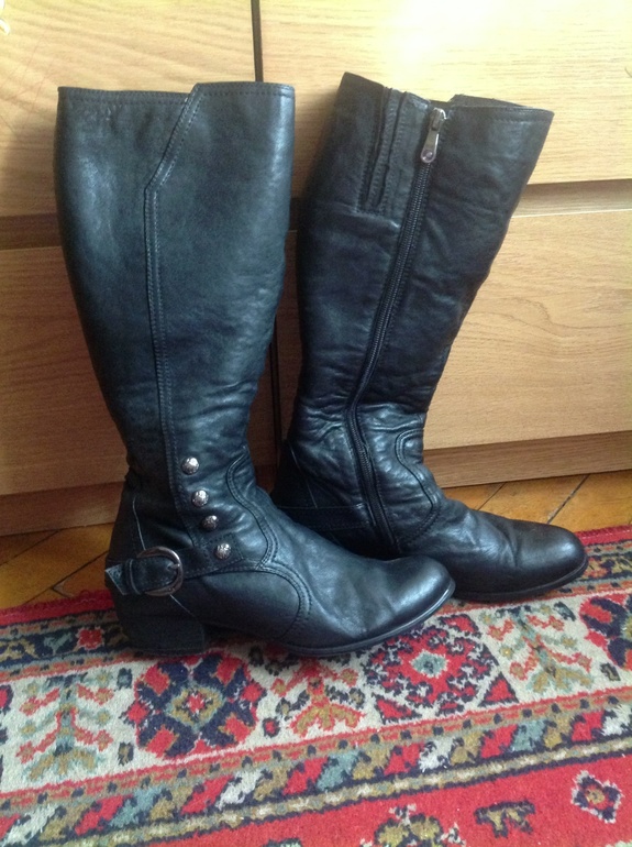 Женские зимние сапоги Carnaby. 36 р. 1500 руб