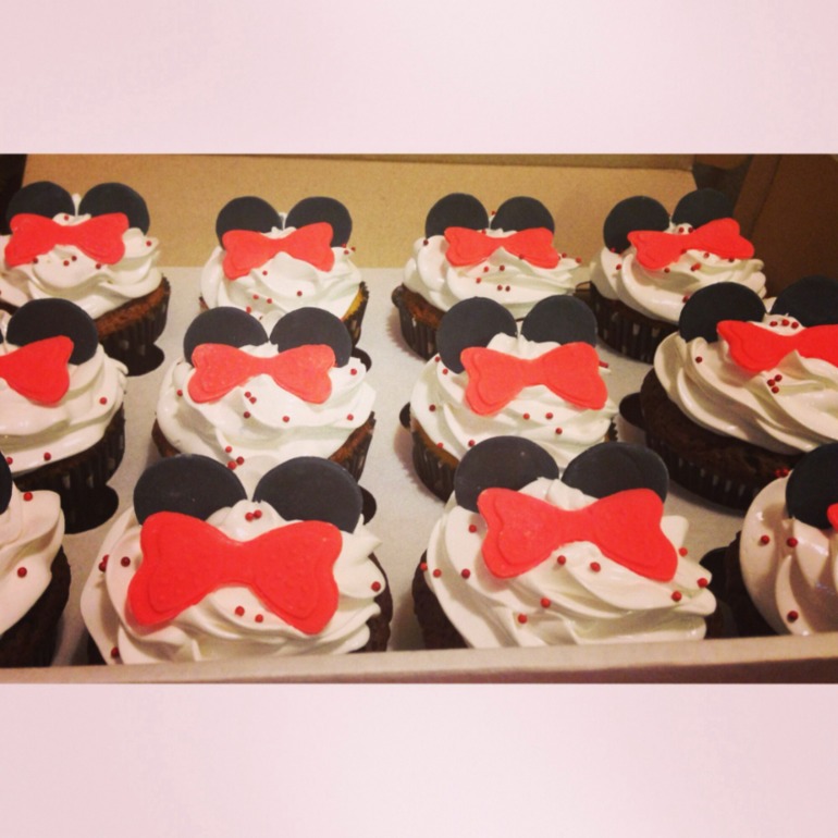 Тортик  с Микки маусом!