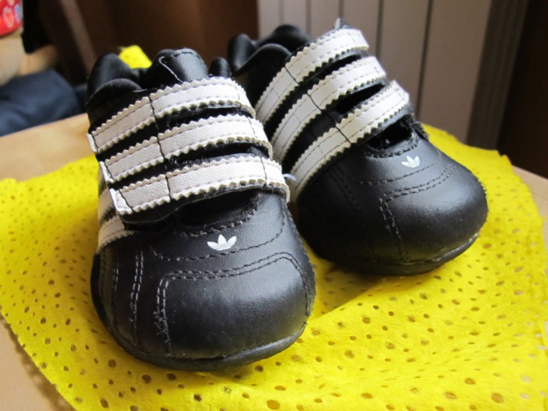 Кроссовки 19 размера adidas