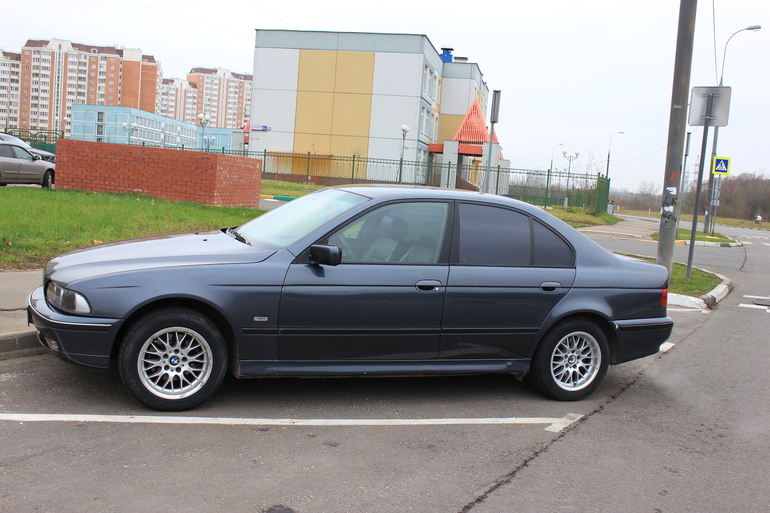 Продаю  BMW 523i АКПП