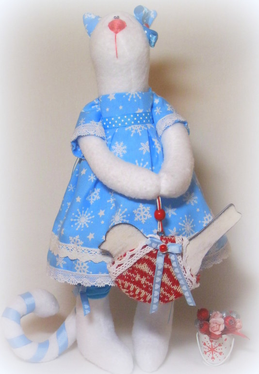 киса..=)с птичкой....