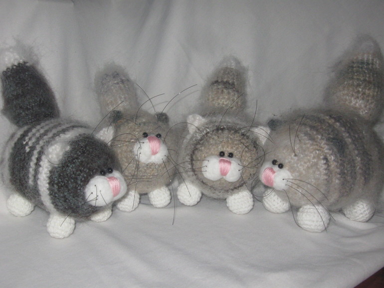 Пушистики))) ну или котоферма))))