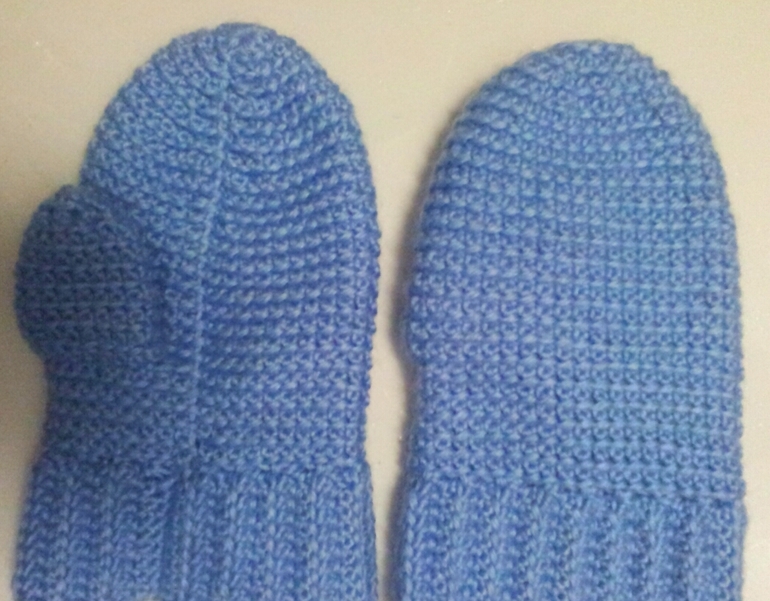 Детские варежки крючком