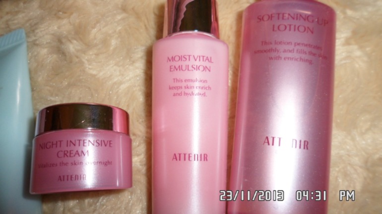 А у нас сегодня праздник - подарочки из Японии