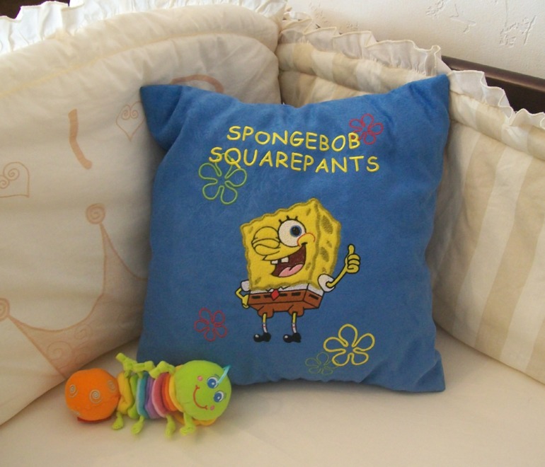 Вышиваем имена и даты рождения на одежде!