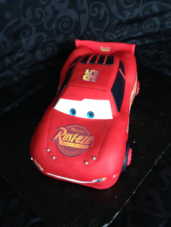 Новый McQueen с горящими фарами