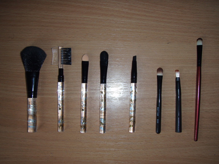 Кисти для макияжа