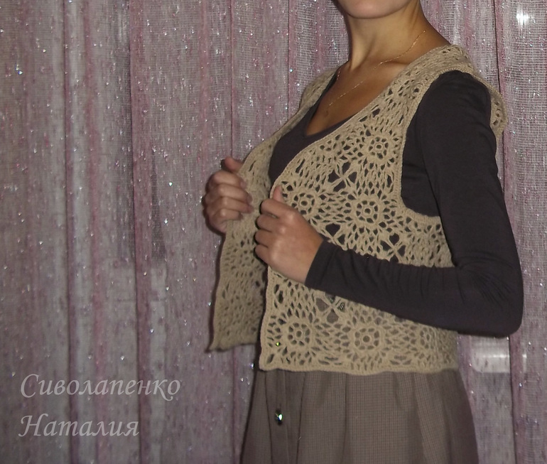 Жилет из мотивов