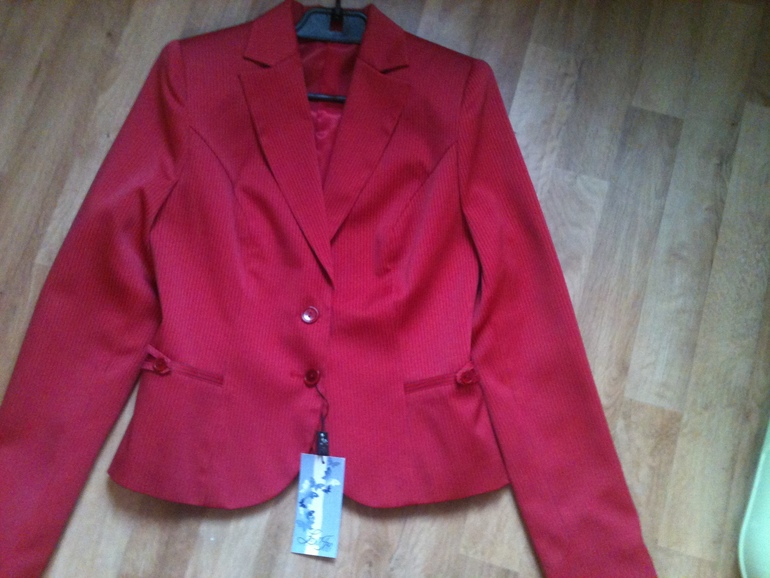 Продам костюм 46 р-р