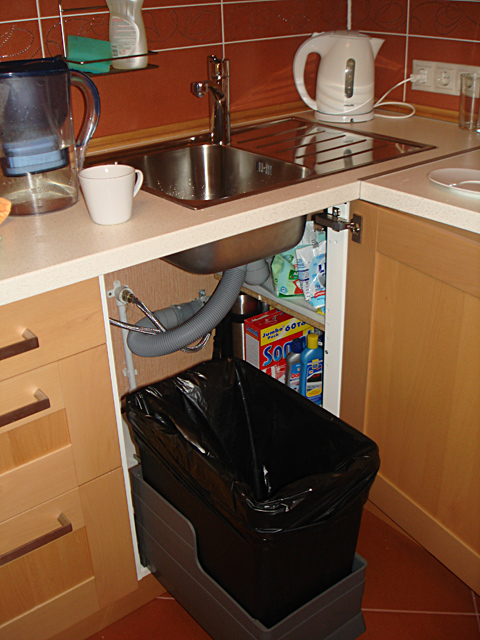 Ведерко для хранения пищевых отходов на кухне. Своими руками и готовые решения.