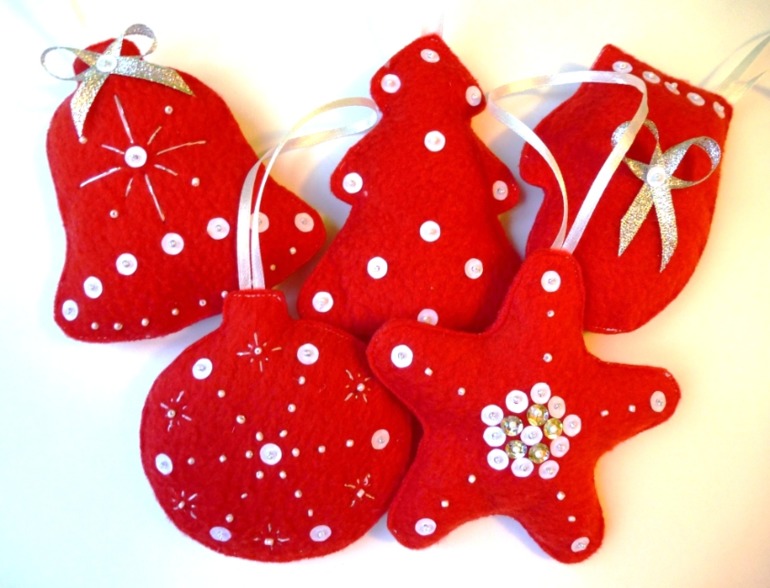 Игрушки на елку)