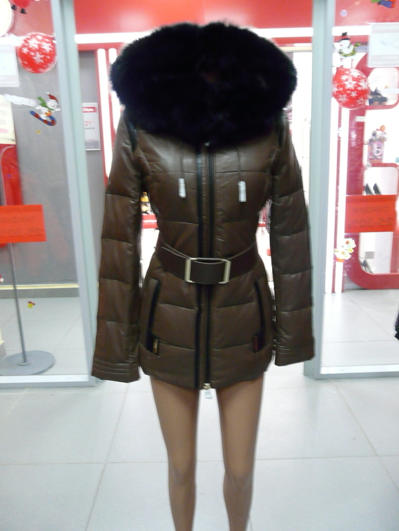 Женские Куртки Moncler, Elisabetta Franchi, Kadali и др.