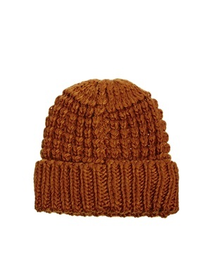 Предложите пожалуйста женскую шапку! Новую!