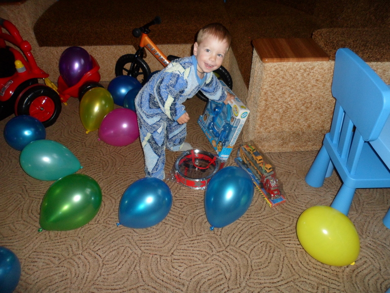 Утро уже двухлетнего мальчишки!!!