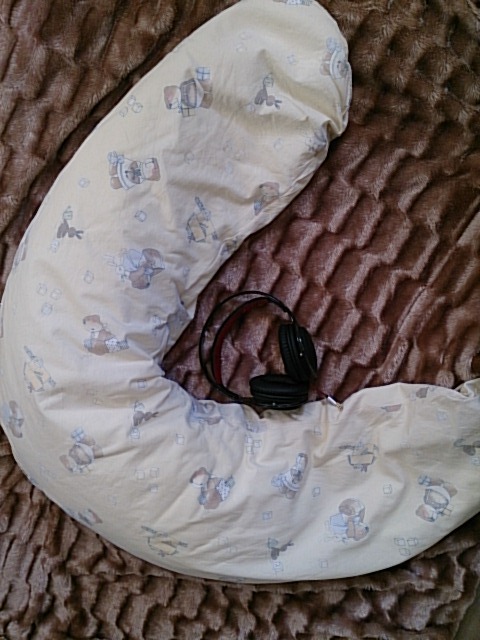 Джинсы, брючки для беременных 44 р-р, слингокуртка, подушка для берем