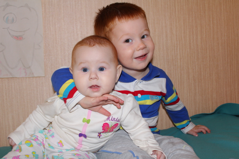 Флешмоб "Детки-погодки"