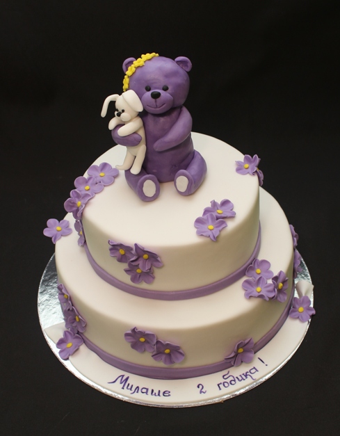 Торт с мишкой на 2 годика