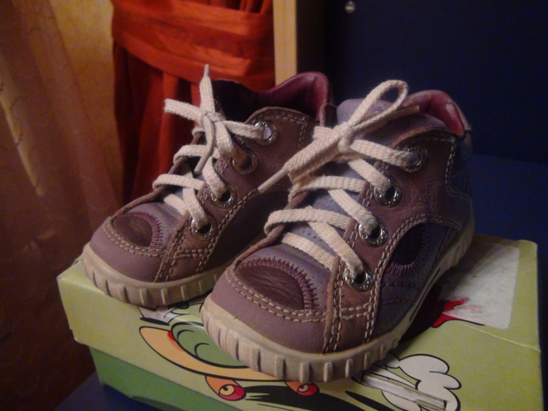 ТУФЛИ ECCO Р.24, КАПИКА Р.21,БОТИНКИ ECCO Р.22, MINIMEN Р.21 НОВЫЕ! СНИЗИЛА ЦЕНЫ!