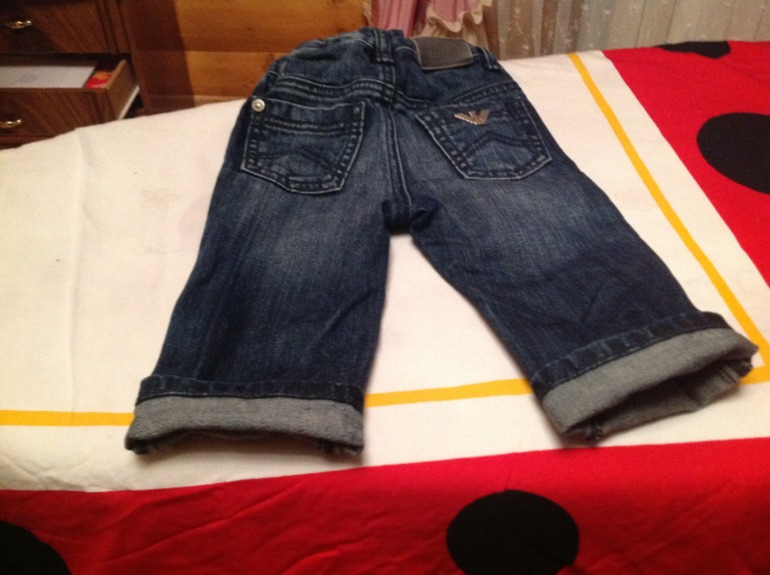 Продам джинсы Armani оригинал 6-12мес