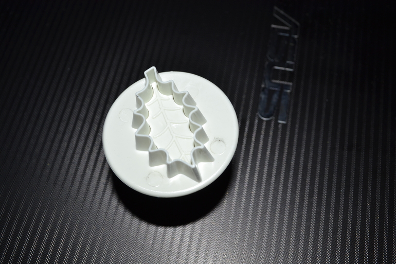 Пристрою вырубку для розы и плунжер лист дуба