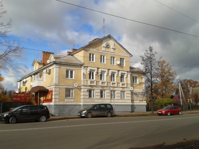 Осенняя прогулка по уездному городу