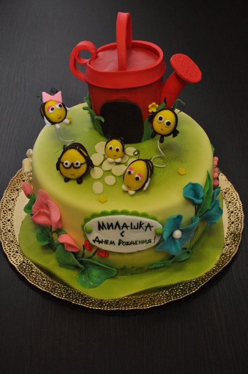 Торт по мотивам мультфильма " Пчелиные Истории"