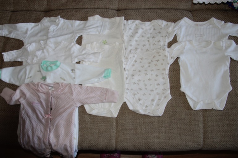 очень много фирменной одежды для девочки