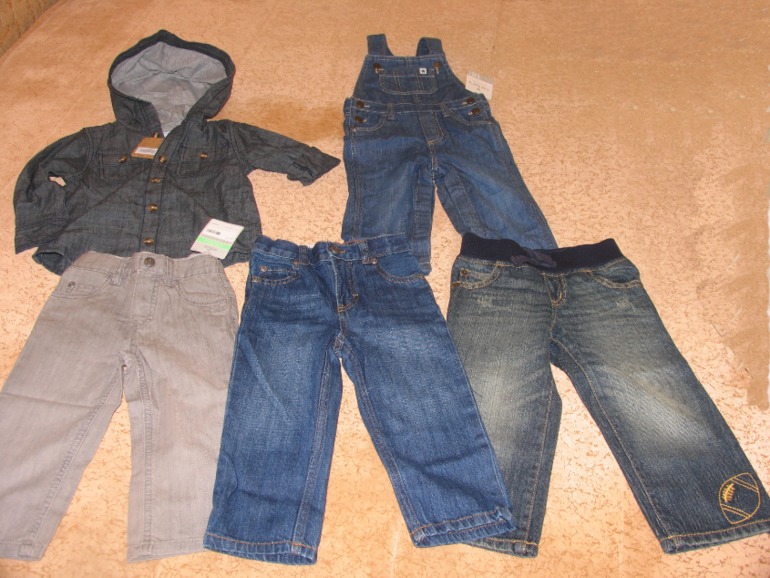 Хвастаемся нашими вещичками:)