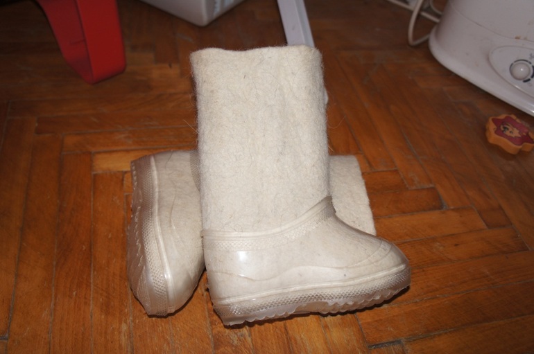 Пристрою валенки р-р 16