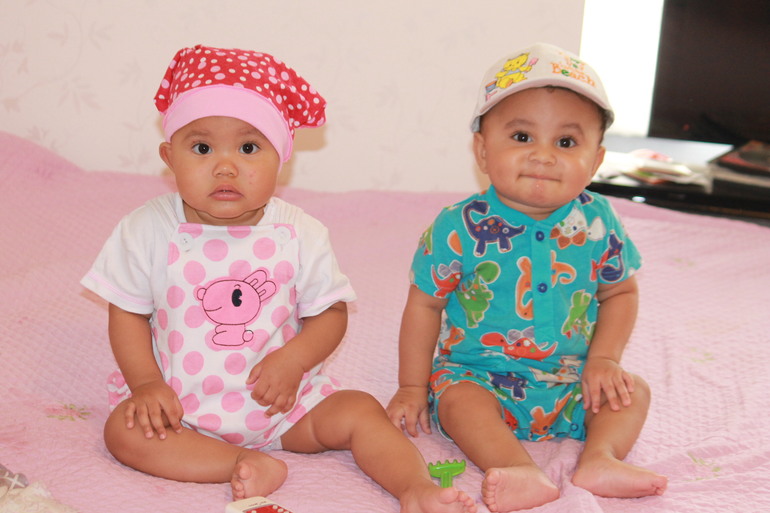 А нам сегодня годик!