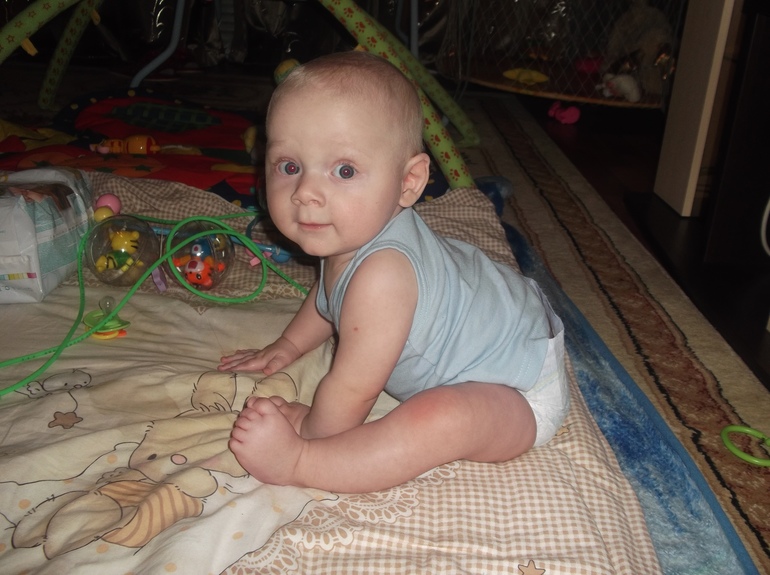 Моему сладкому сынишке сегодня пол года!!