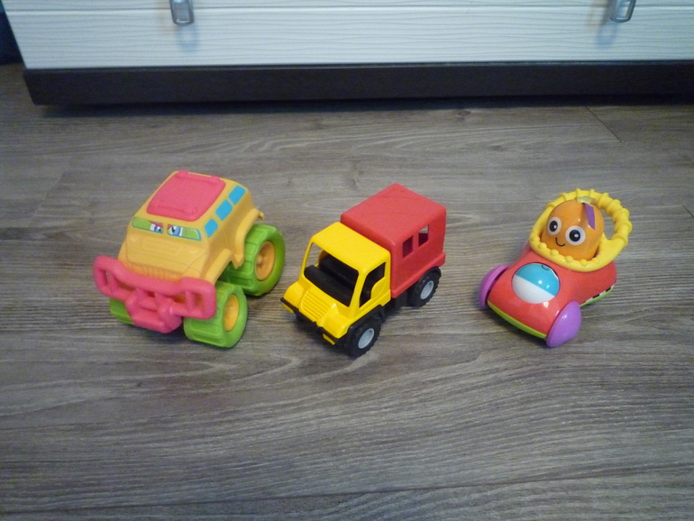 Наши игрушки от 8 месяцев и до года восьми месяцев