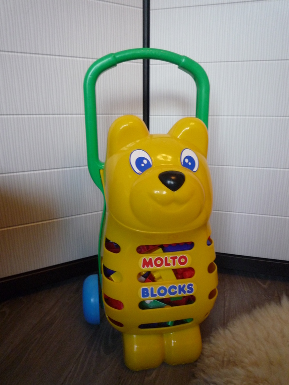 Наши игрушки от 8 месяцев и до года восьми месяцев