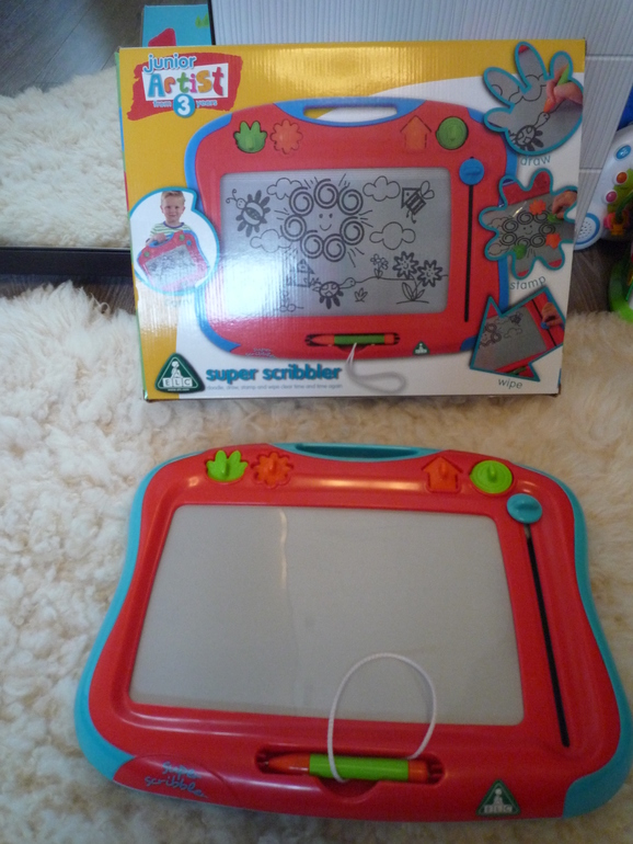 Наши игрушки от 8 месяцев и до года восьми месяцев