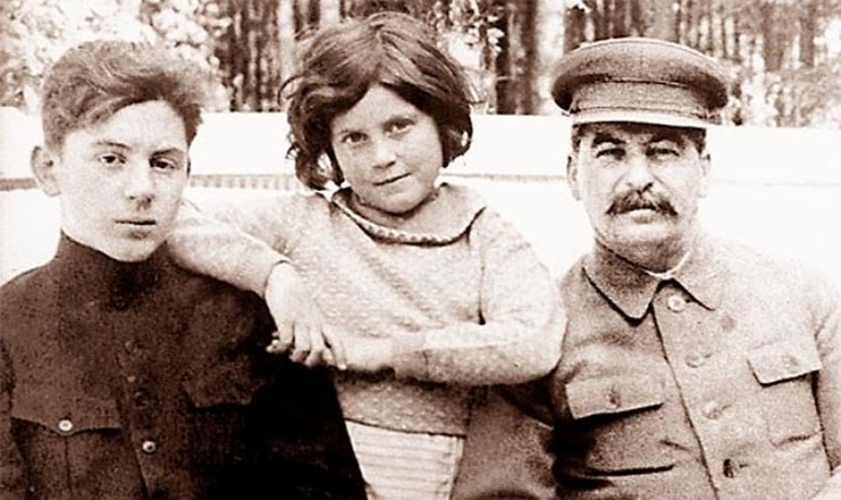 Сын отца народов