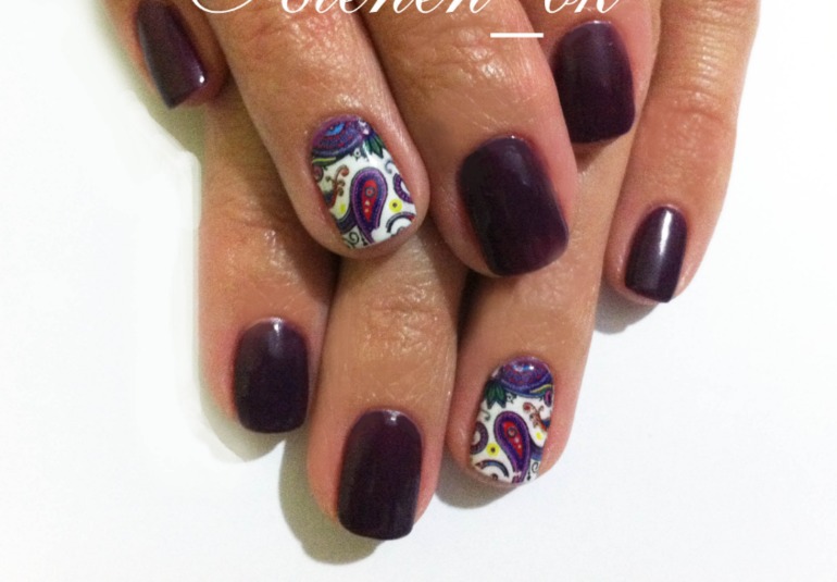 Индиго-маникюр