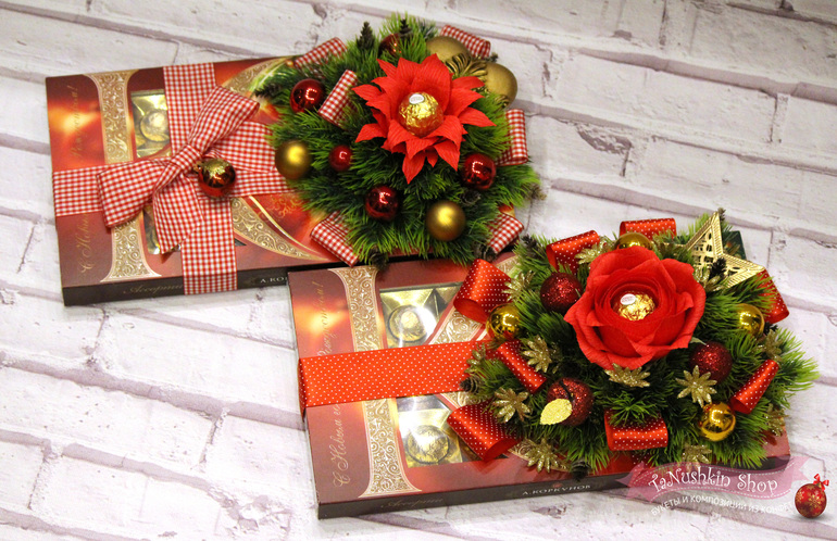 Новогоднее украшение на коробку конфет. Как оформить коробку конфет на новый год. Украшения на новый год коробку конфет. Новогодний декор коробки конфет. Новогодняя коробка конфетами и чаем.