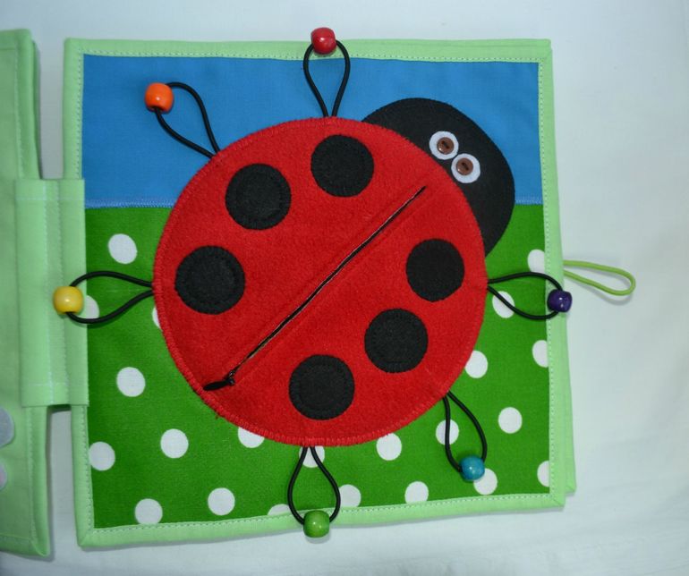 Именная развивающая книжечка)