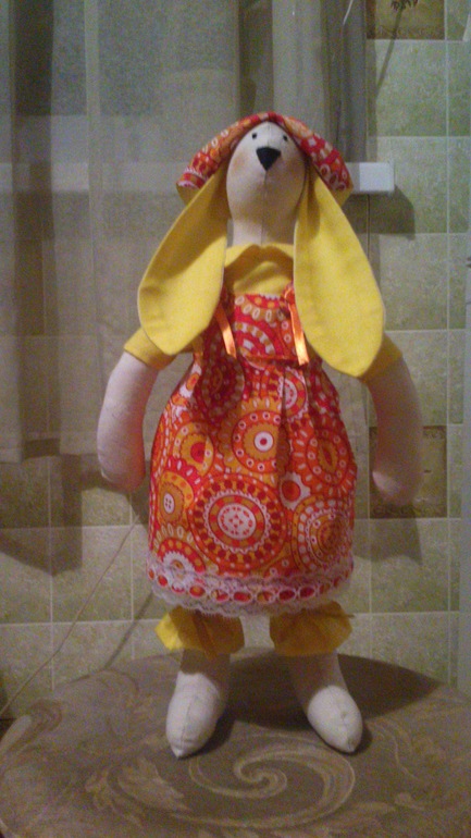 Сшилась зайка и уже у своей новой хозяйки)))