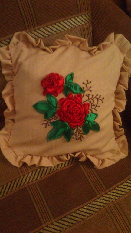 Мои первые подушечки)))