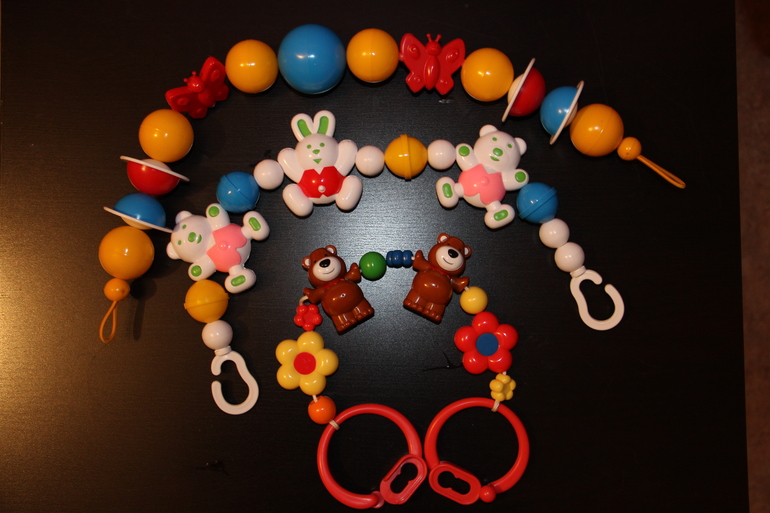 Наши игрушки в 8 месяцев)