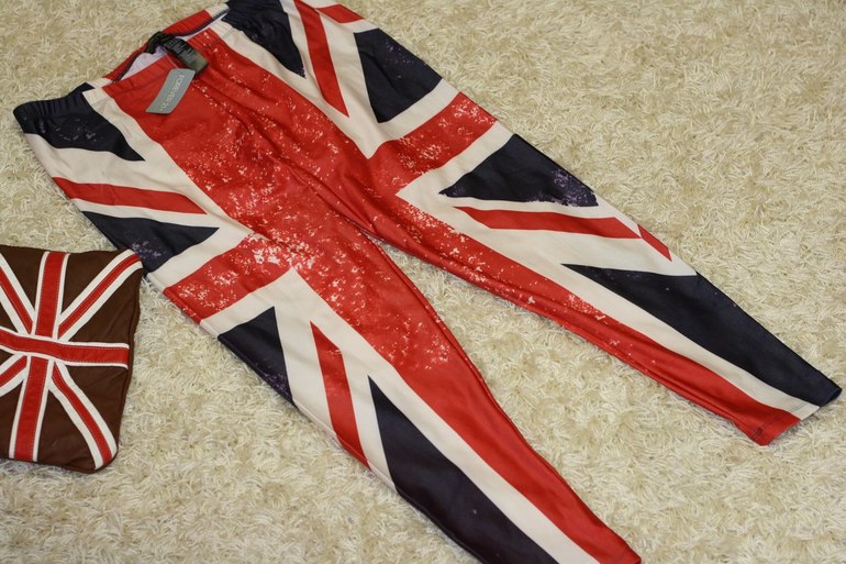 пристрою лосинки forever21 760р,разм 2х(52-54)мне великоваты.вышлю(180р почта)